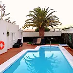 Oliveira By Buenavilla *