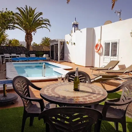 Oliveira By Buenavilla * Puerto del Carmen (Lanzarote)