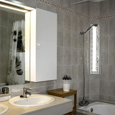 فيلة Oliveira By Buenavilla *