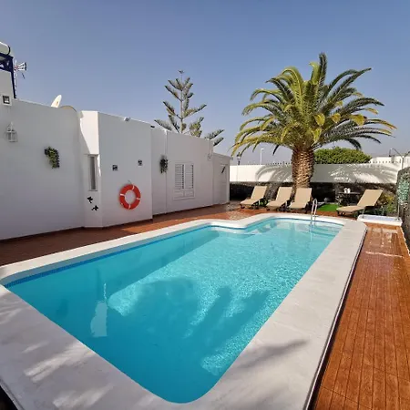 Oliveira By Buenavilla * Puerto del Carmen (Lanzarote)